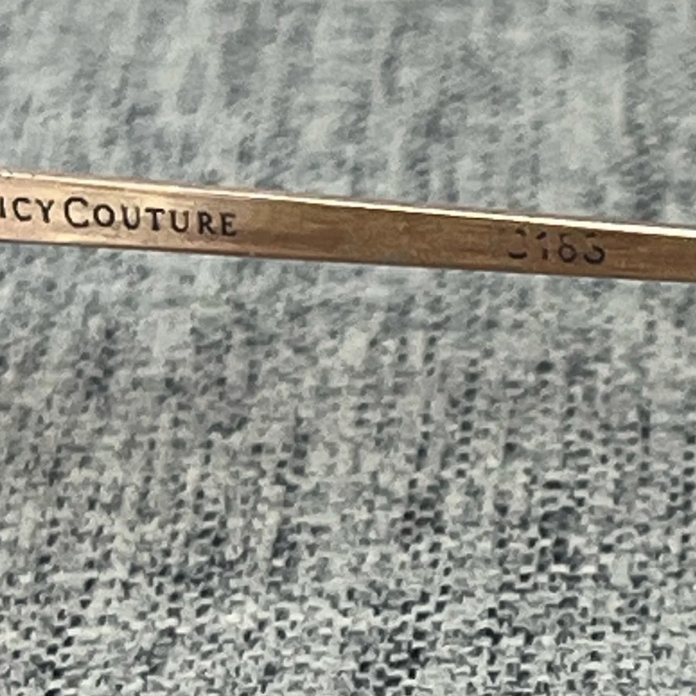 JUICY COUTURE Aviator Sunglasses with Hearts on ear piece Style 3166